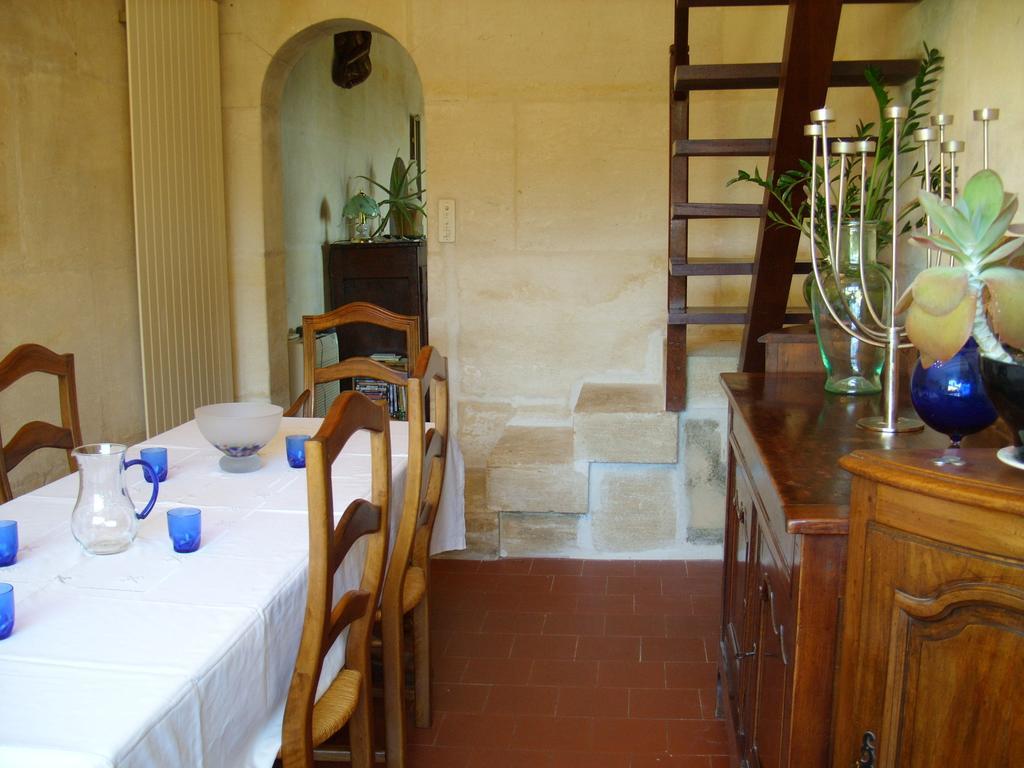 Mas Des Collines Bed & Breakfast Fontvieille Room photo