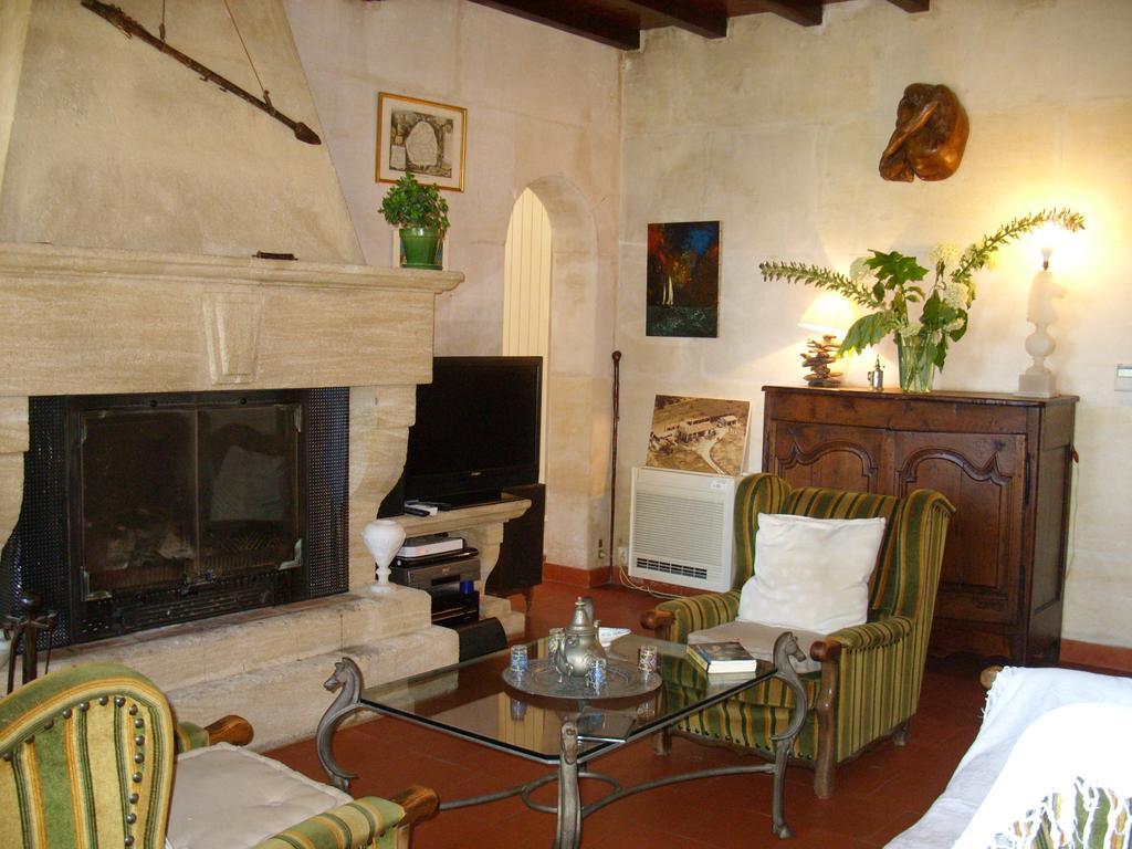 Mas Des Collines Bed & Breakfast Fontvieille Exterior photo