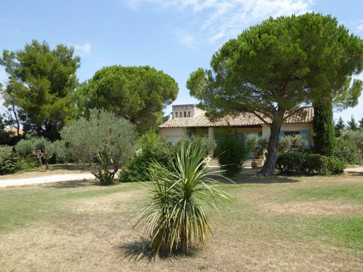 Mas Des Collines Bed & Breakfast Fontvieille Exterior photo